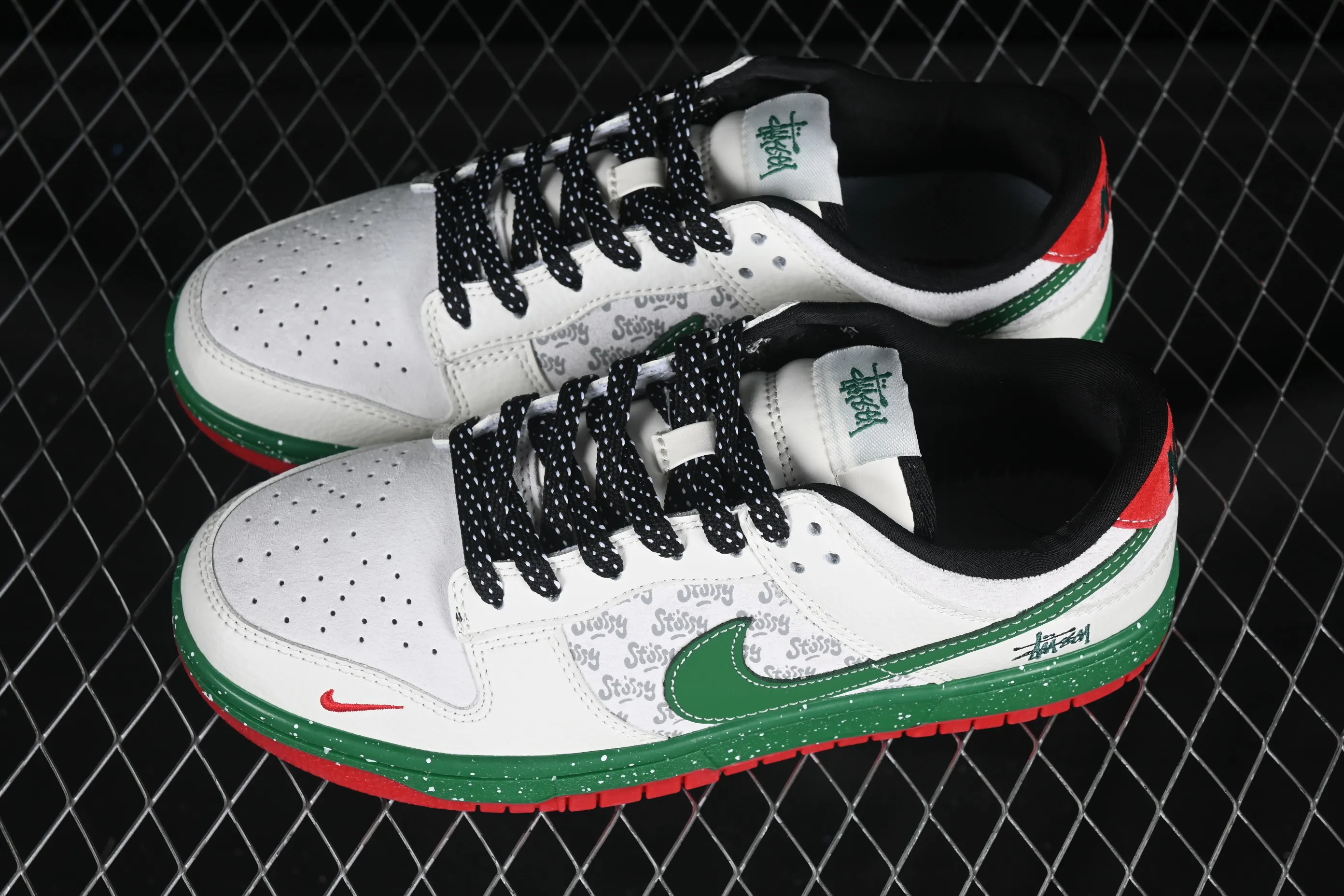 All categories Nk SB Dunk Series Nk SB Dunk Low High-end customized low-top sneakers Nike SB Dunk Low Stusi co-branded milk white green Anniversary high-end customized low-top casual sneakers SC9207-406